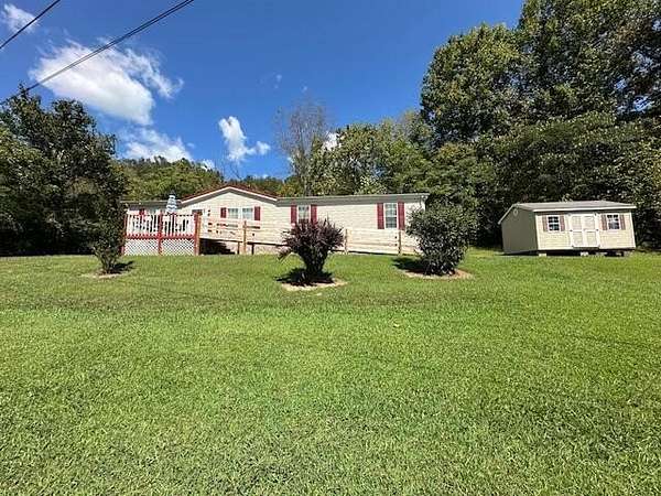 2 Acres of Residential Land with Home for Sale in Blackmont, Kentucky