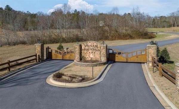 1 Acre of Residential Land for Sale in Cleveland, Georgia