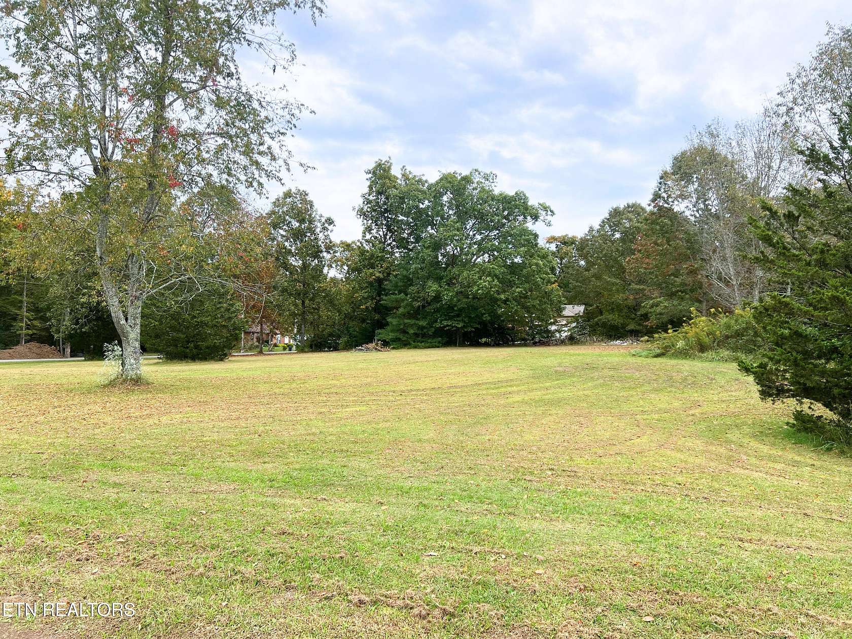 0.94 Acres of Residential Land for Sale in Crossville, Tennessee