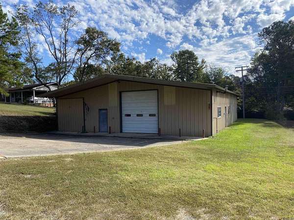 2.86 Acres of Commercial Land for Sale in Mount Ida, Arkansas