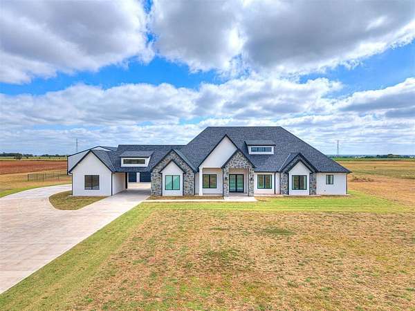 10 Acres of Land with Home for Sale in Edmond, Oklahoma