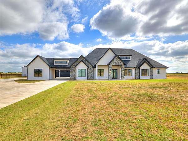 10 Acres of Land with Home for Sale in Edmond, Oklahoma