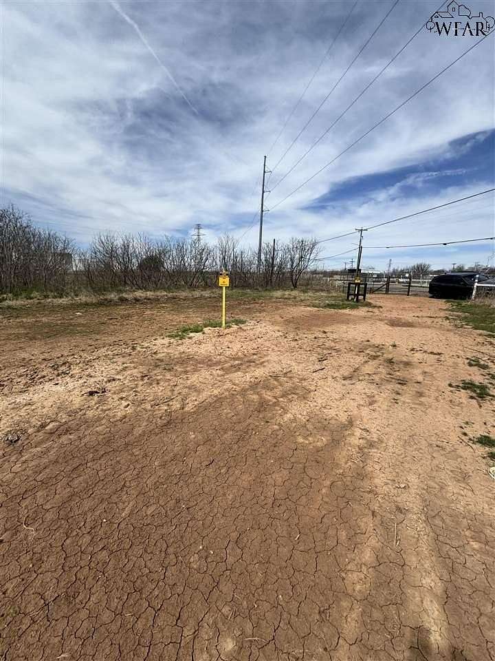 18 Acres of Land for Sale in Wichita Falls, Texas