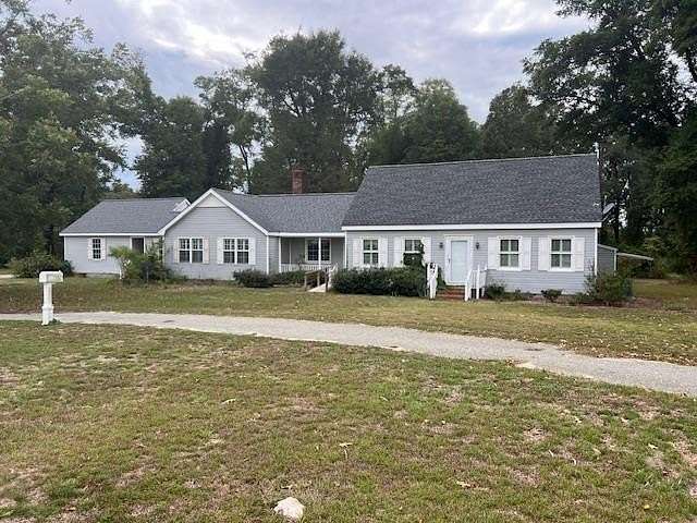 2.49 Acres of Residential Land with Home for Sale in Bainbridge, Georgia