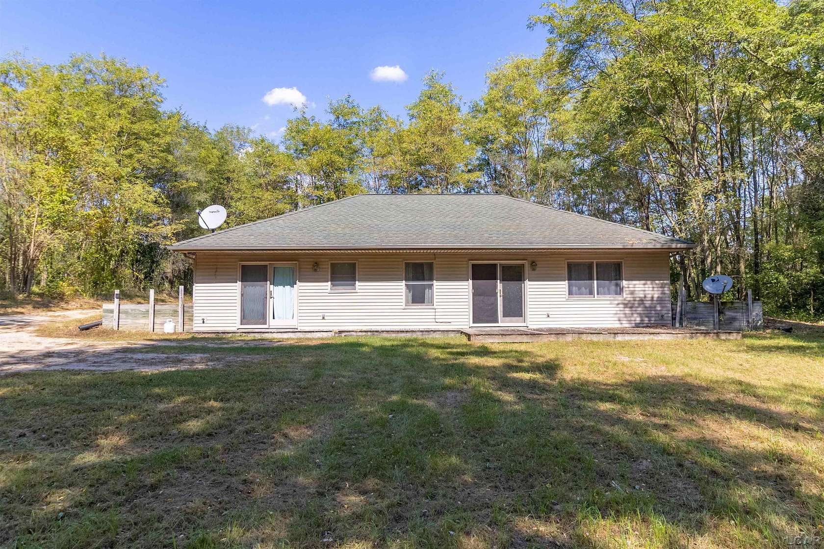 4.42 Acres of Residential Land with Home for Sale in Adrian, Michigan