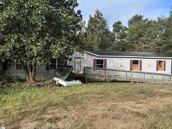 1.5 Acres of Residential Land for Sale in Waterloo, South Carolina