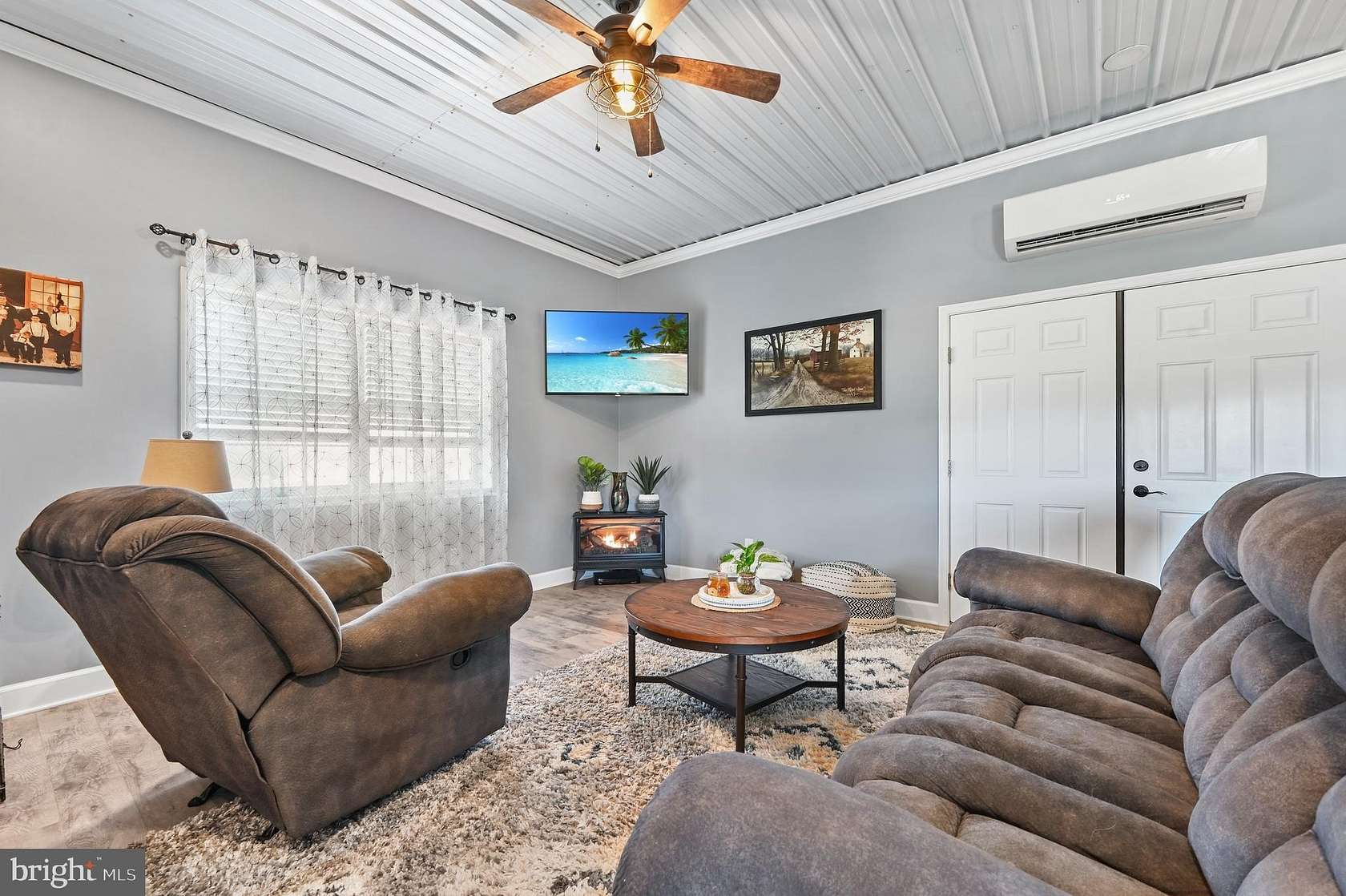 2.89 Acres of Residential Land with Home for Sale in Parsonsburg, Maryland