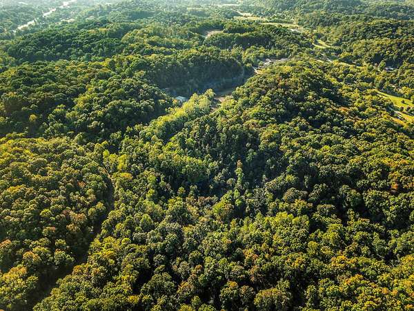 169 Acres of Recreational Land for Sale in Goodlettsville, Tennessee