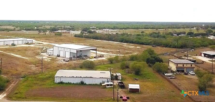 1.5 Acres of Improved Commercial Land for Sale in Victoria, Texas