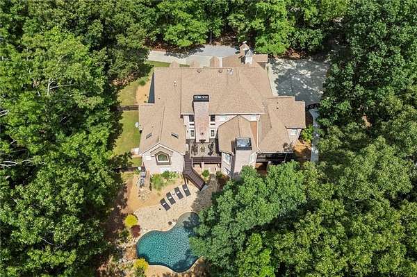 8.49 Acres of Residential Land with Home for Sale in Dawsonville, Georgia