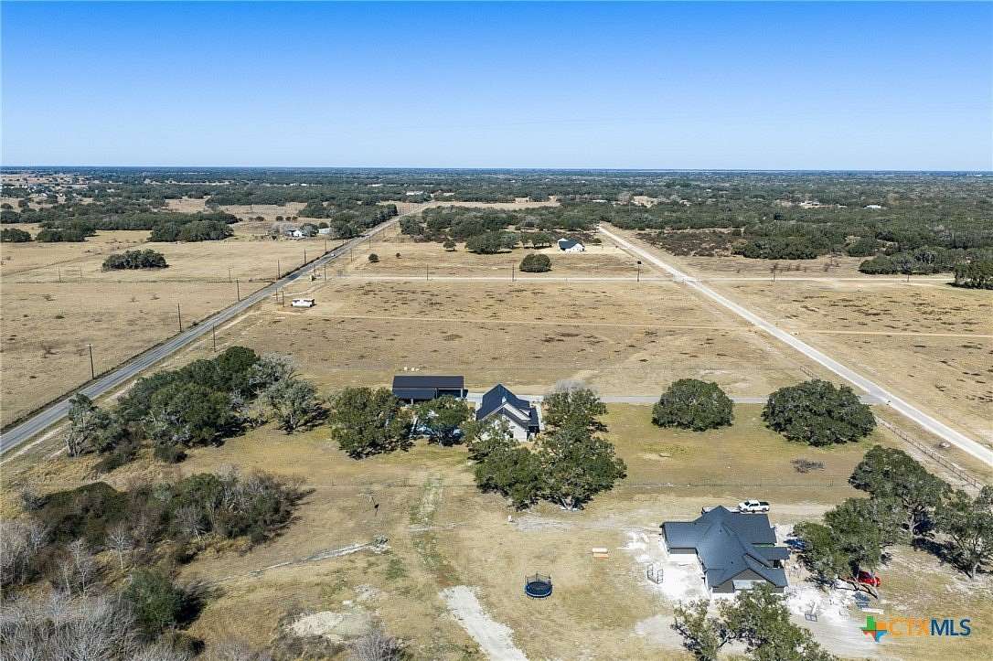 5.53 Acres of Residential Land for Sale in Inez, Texas