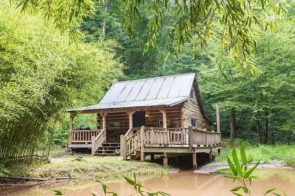 5 Acres of Land with Home for Sale in Englewood, Tennessee