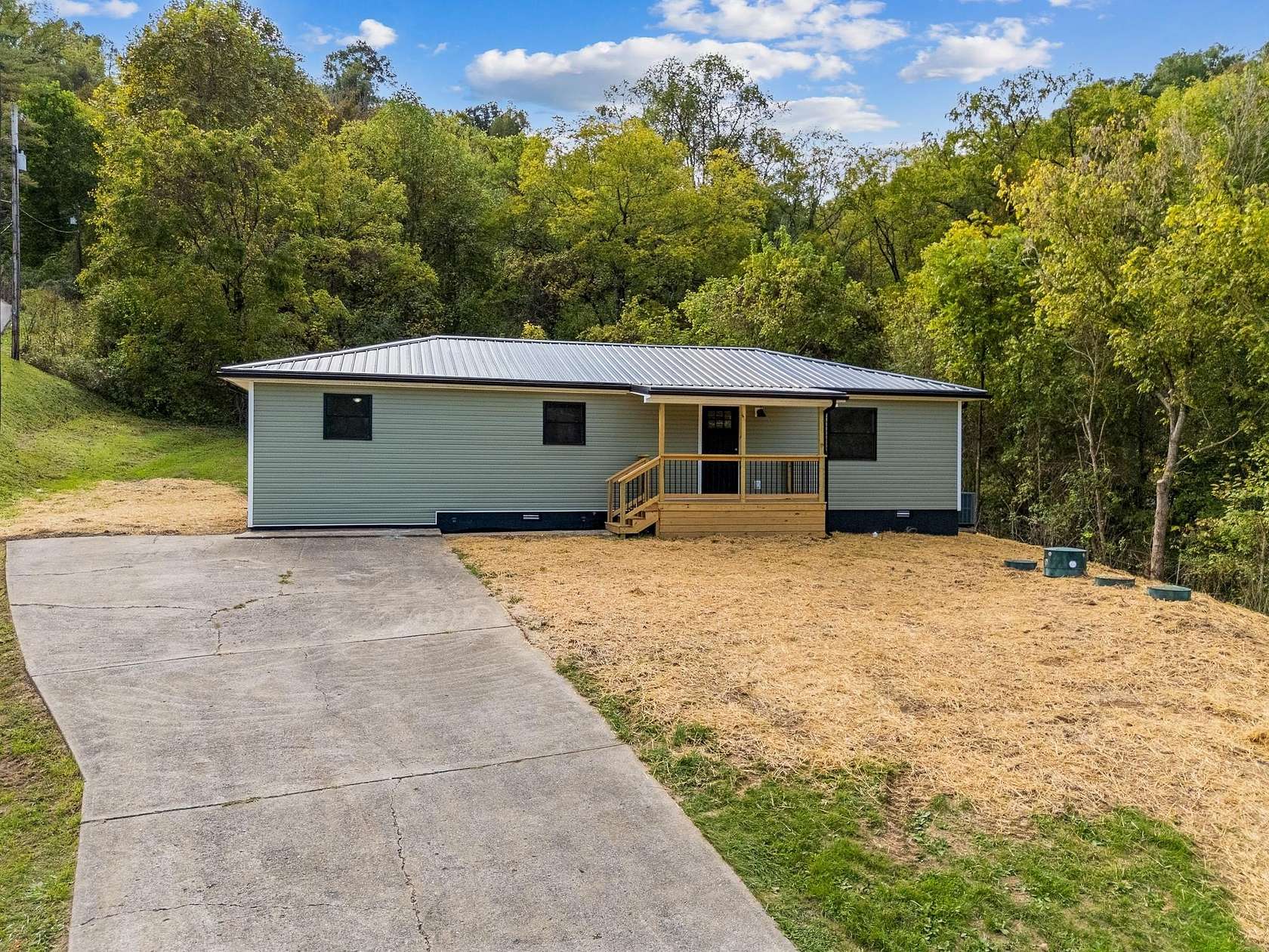 2 Acres of Residential Land with Home for Sale in Chesapeake, Ohio