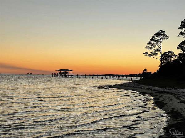 2.2 Acres of Residential Land for Sale in Navarre, Florida
