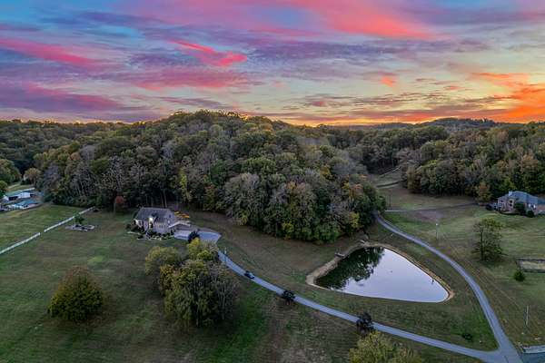 15 Acres of Land with Home for Sale in Nashville, Tennessee
