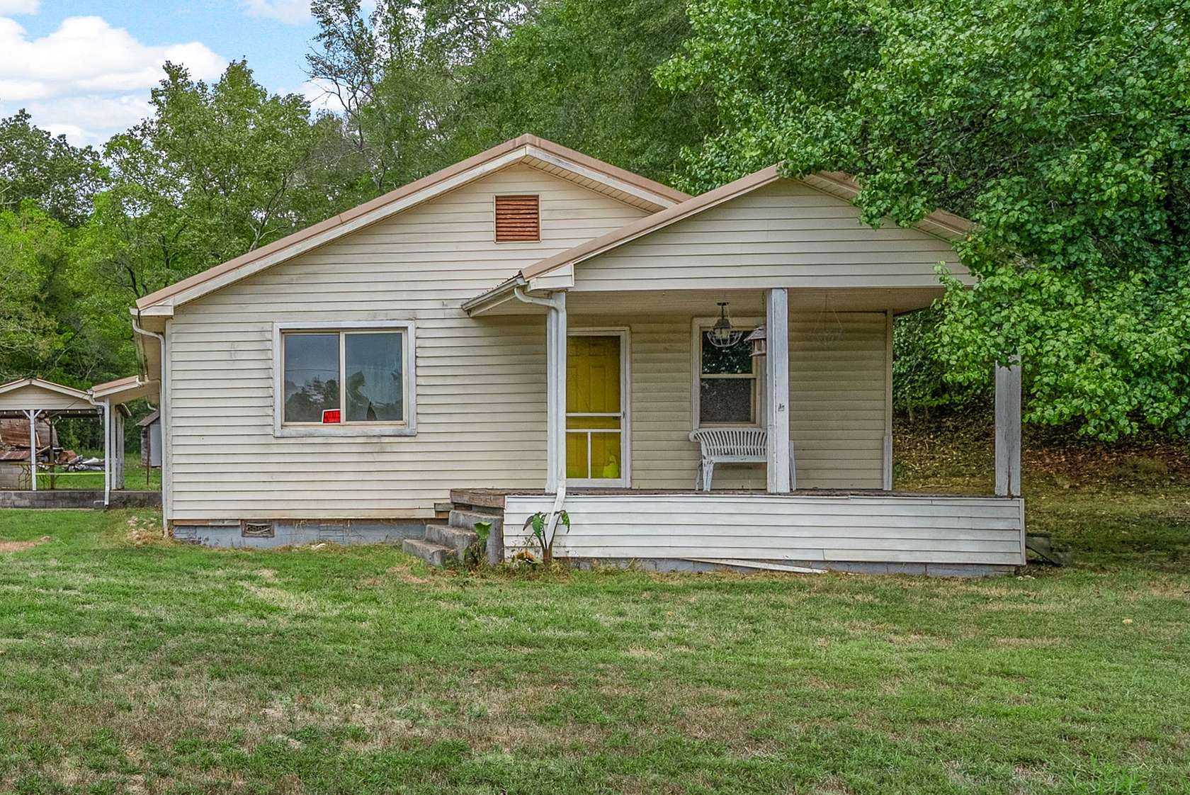 13.3 Acres of Land with Home for Sale in Dover, Tennessee