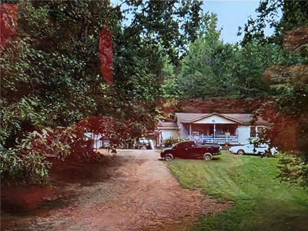 2 Acres of Residential Land with Home for Sale in Cleveland, Georgia