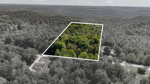 9.5 Acres of Land for Sale in Mammoth Cave, Kentucky