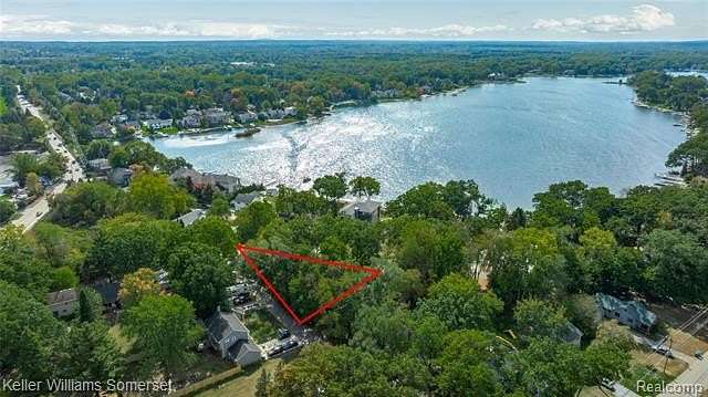 0.57 Acres of Residential Land for Sale in Commerce Township, Michigan
