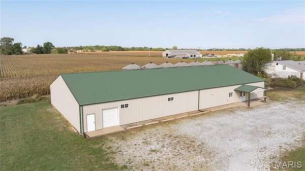 2 Acres of Improved Commercial Land for Sale in Jerseyville, Illinois
