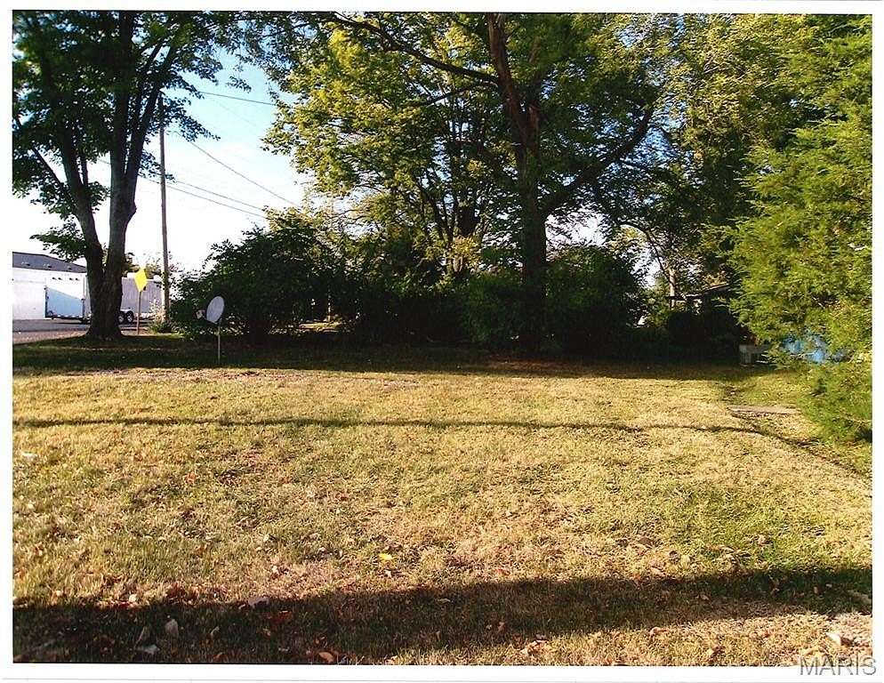 0.12 Acres of Residential Land for Sale in Highland, Illinois