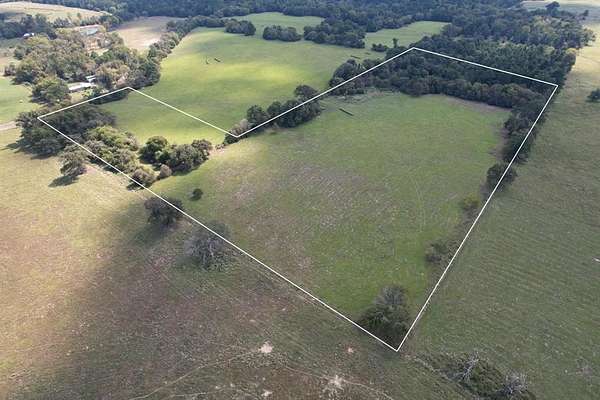 20 Acres of Land for Sale in Frankston, Texas