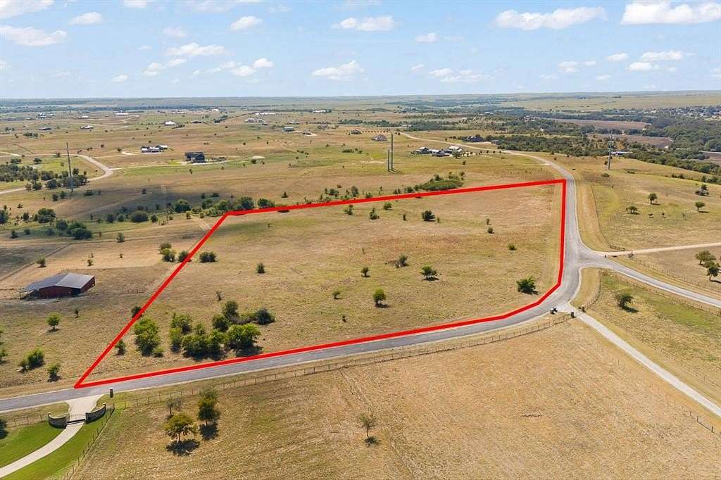 13.5 Acres of Land for Sale in Crowley, Texas