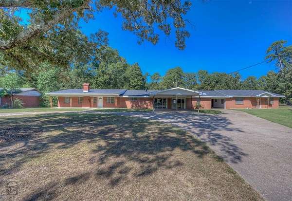 2 Acres of Residential Land with Home for Sale in Coushatta, Louisiana