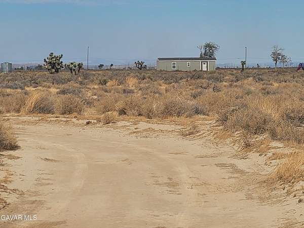 9.4 Acres of Residential Land for Sale in Lake Los Angeles, California
