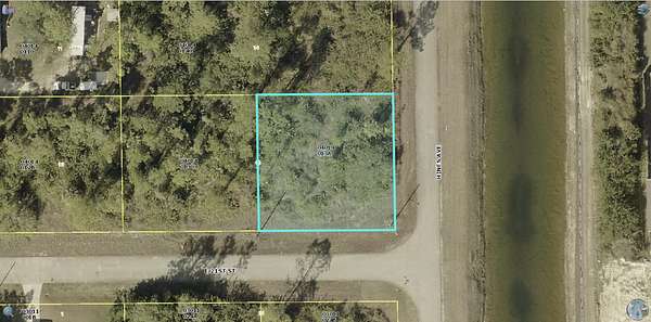 0.25 Acres of Residential Land for Sale in Alva, Florida