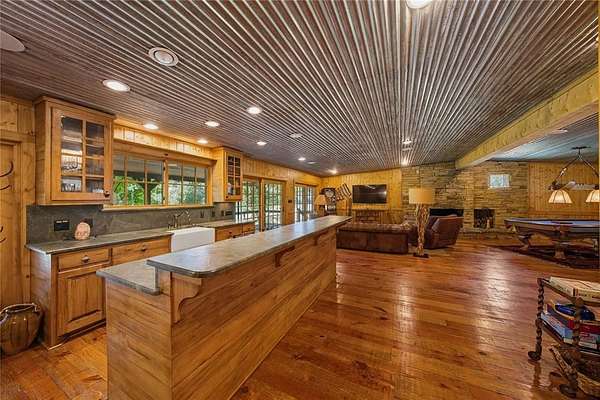 4.36 Acres of Residential Land with Home for Sale in Trinidad, Texas