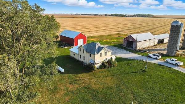 5.15 Acres of Residential Land with Home for Sale in Waverly, Iowa
