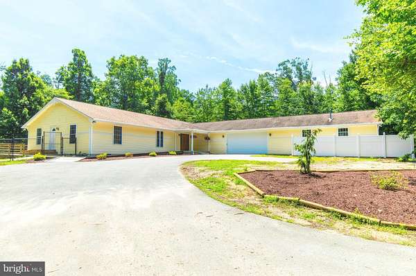 2 Acres of Residential Land with Home for Lease in California, Maryland