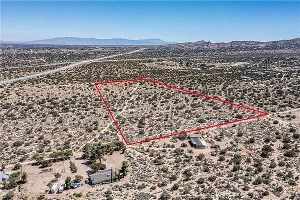 20 Acres of Land for Sale in Piñon Hills, California