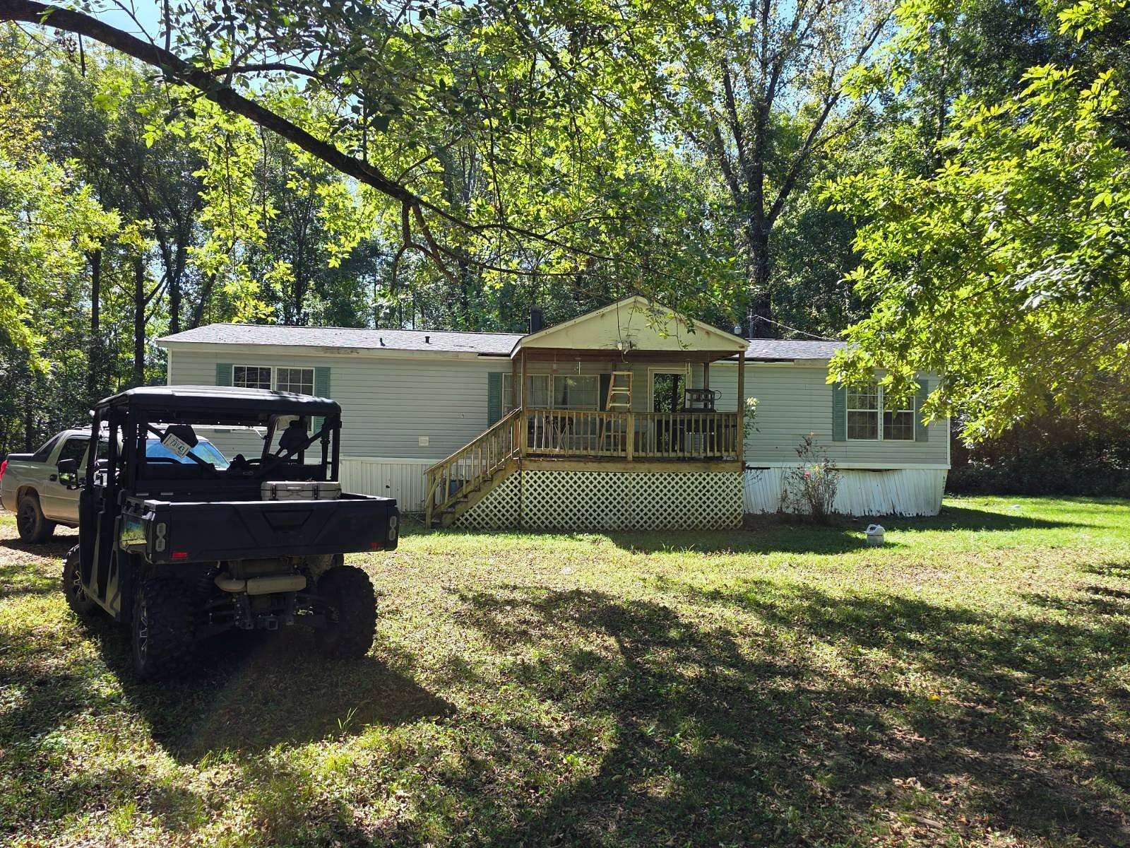 4.43 Acres of Residential Land with Home for Sale in Brighton, Tennessee