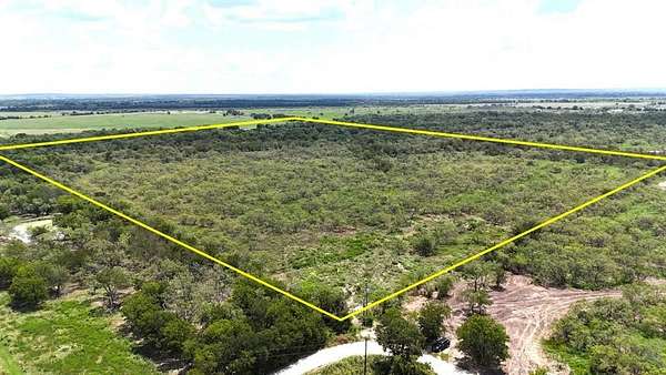 42.4 Acres of Agricultural Land for Sale in Groesbeck, Texas