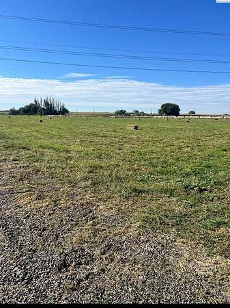 8 Acres of Land for Sale in Grandview, Washington