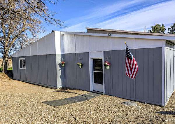 5 Acres of Residential Land with Home for Sale in Jerome, Idaho