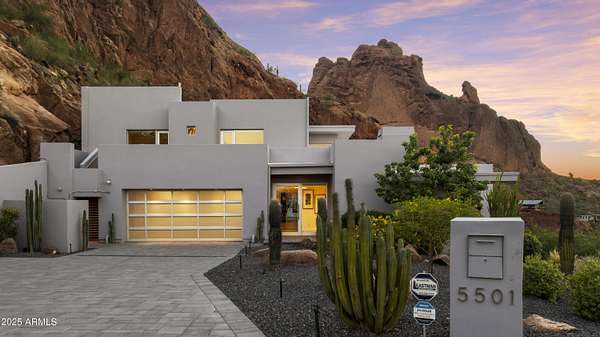 1.78 Acres of Residential Land with Home for Sale in Paradise Valley, Arizona