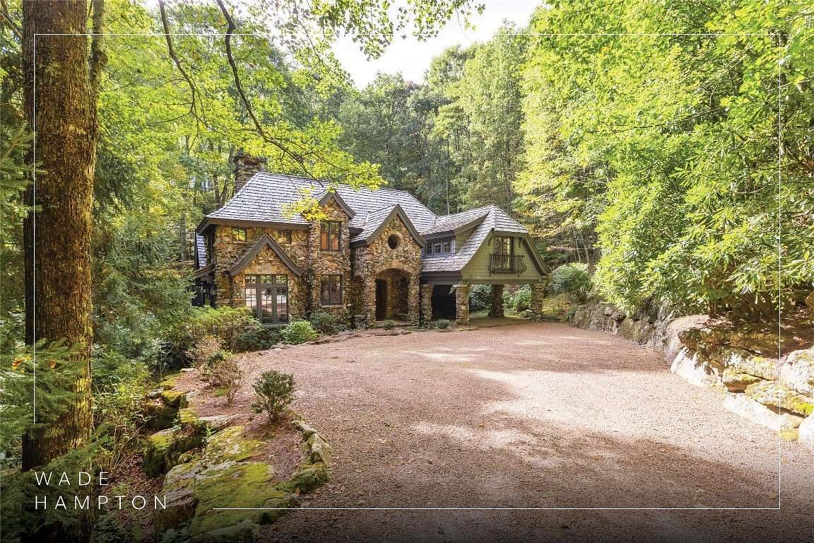 3.7 Acres of Residential Land with Home for Sale in Cashiers, North Carolina