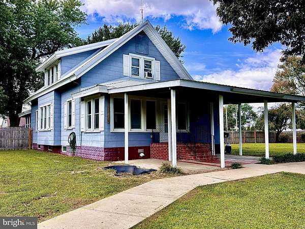 5.7 Acres of Land with Home for Sale in Laurel, Delaware