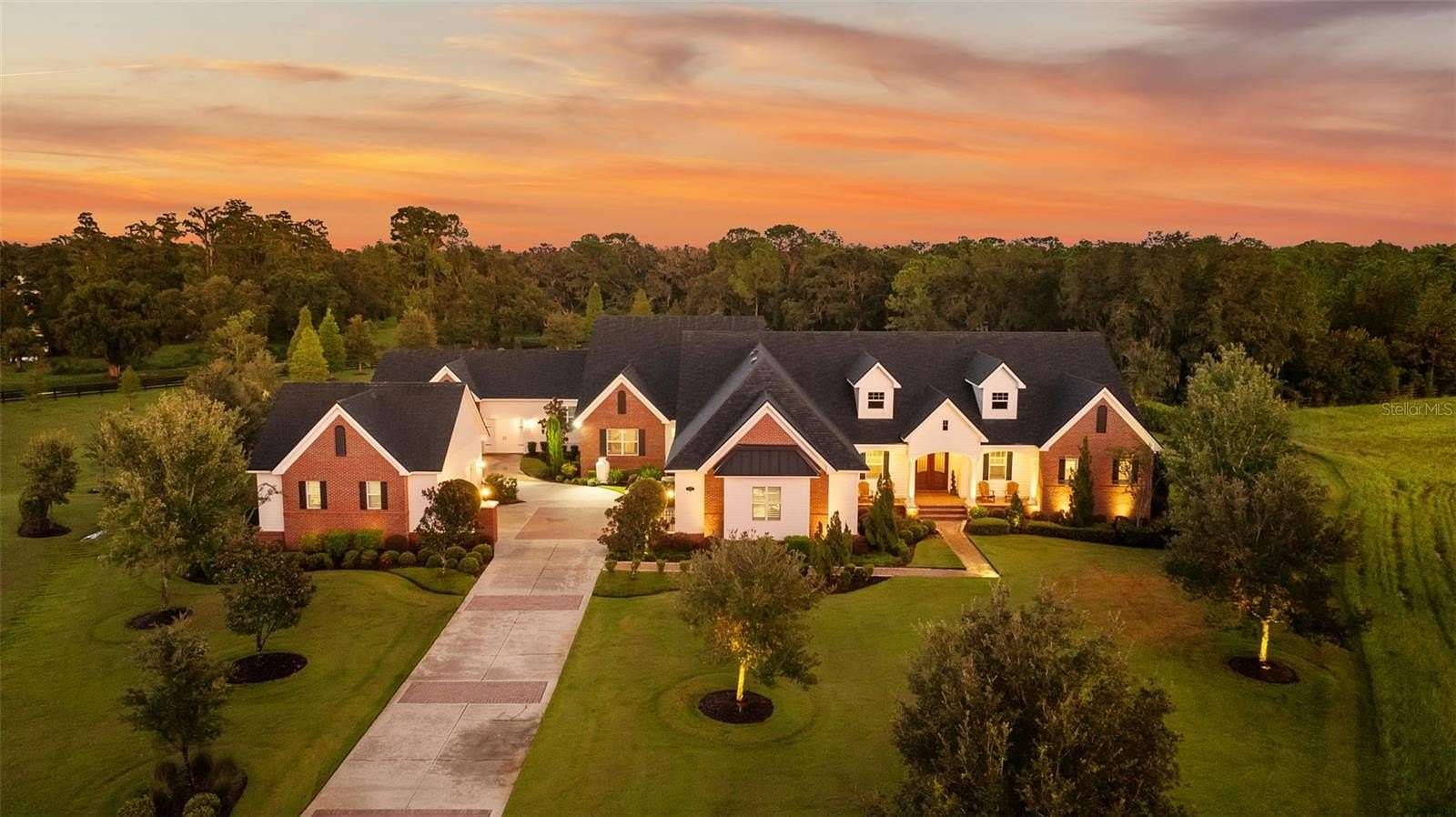 3 Acres of Residential Land with Home for Sale in Thonotosassa, Florida