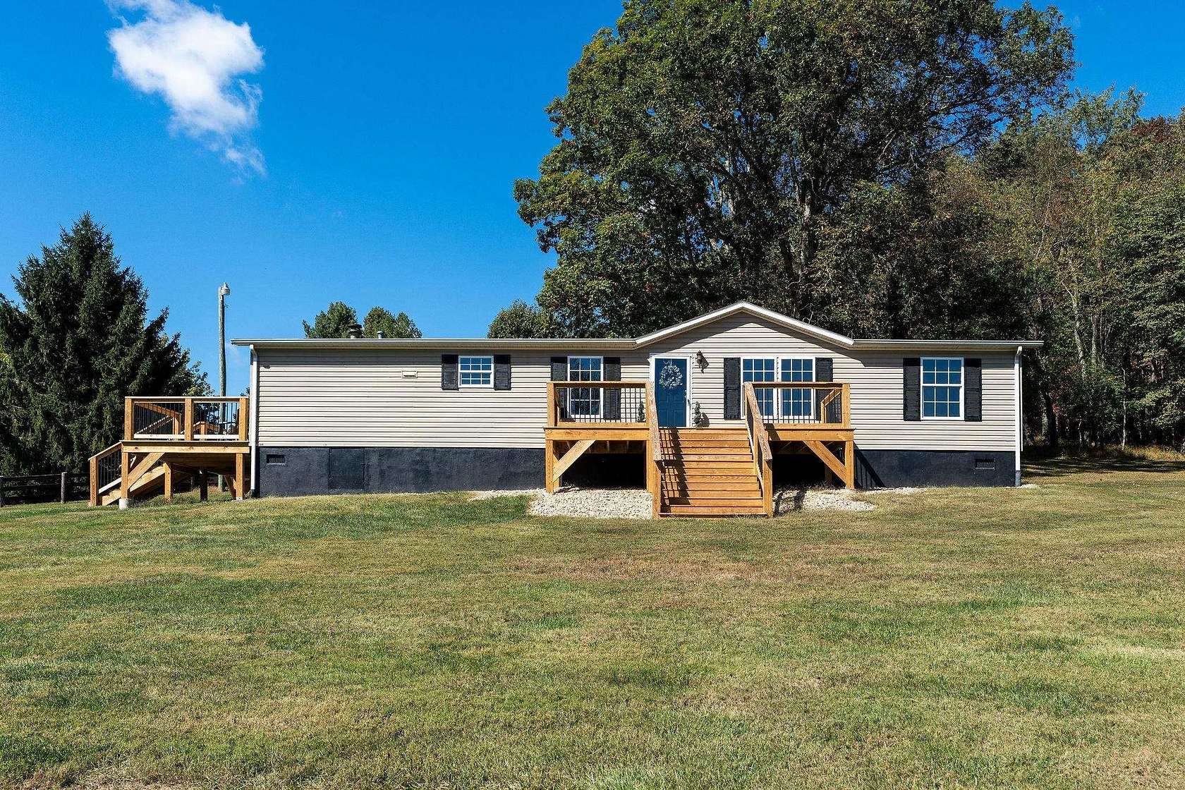 1.9 Acres of Residential Land with Home for Sale in Steeles Tavern, Virginia