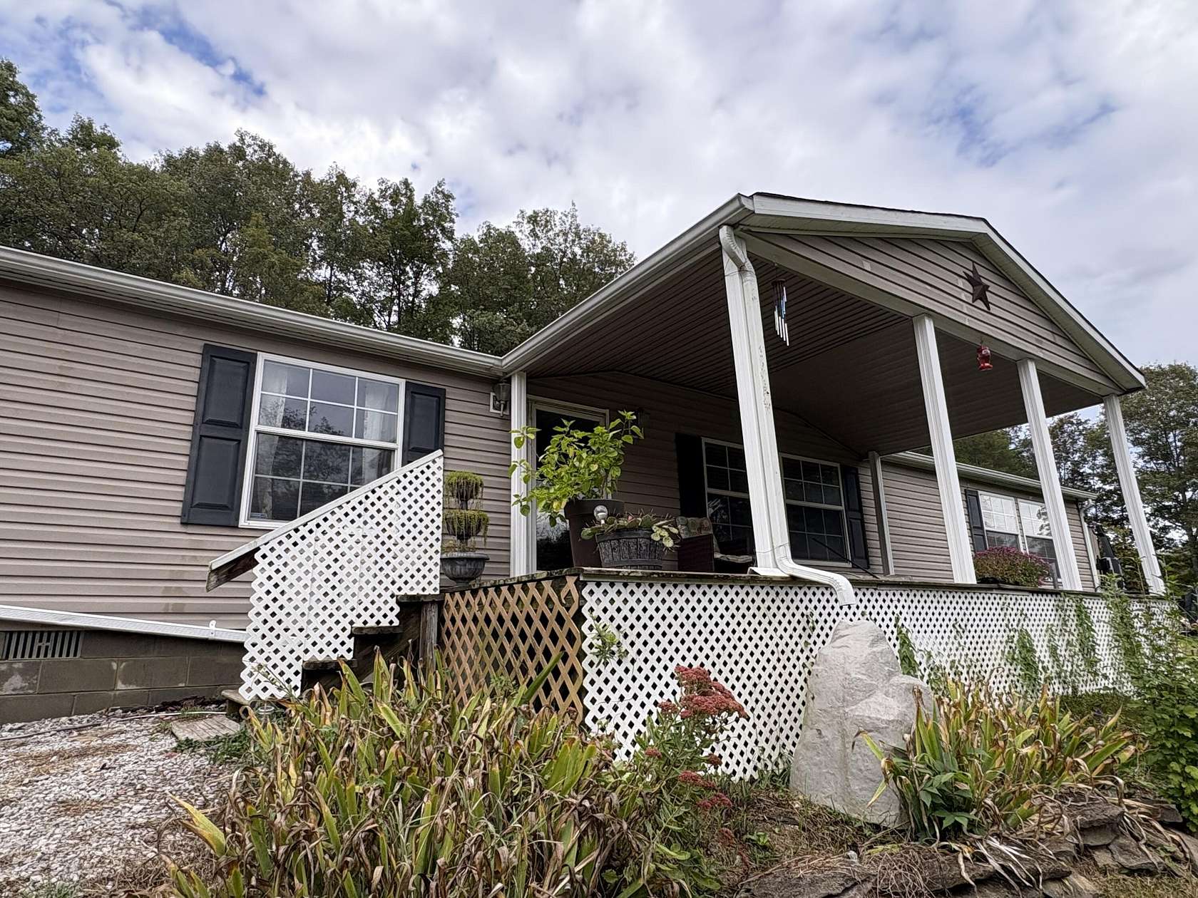 3.52 Acres of Residential Land with Home for Sale in Crittenden, Kentucky