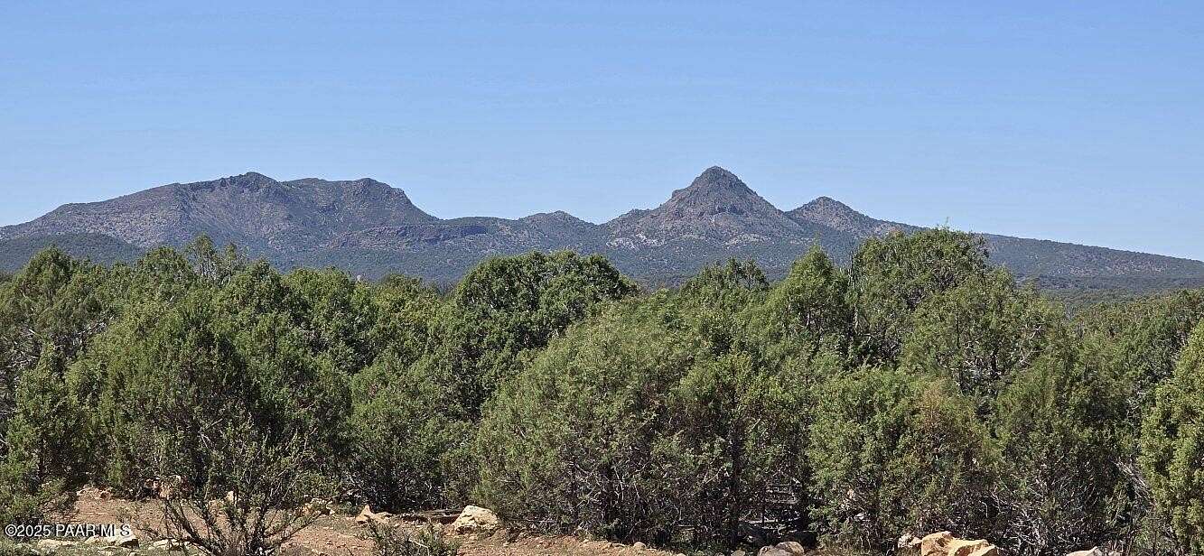 40.2 Acres of Land for Sale in Ash Fork, Arizona