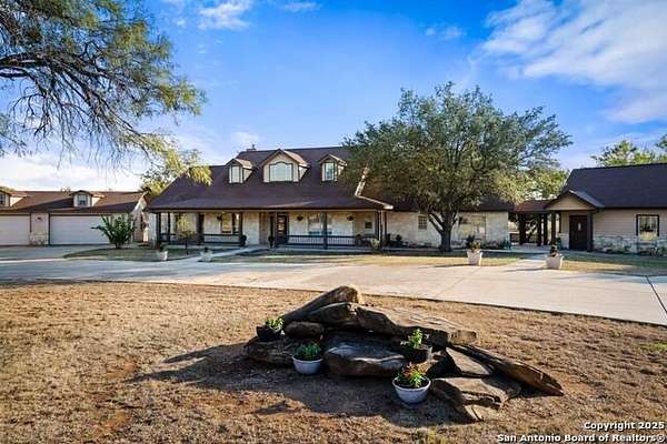 5.5 Acres of Residential Land with Home for Sale in St. Hedwig, Texas