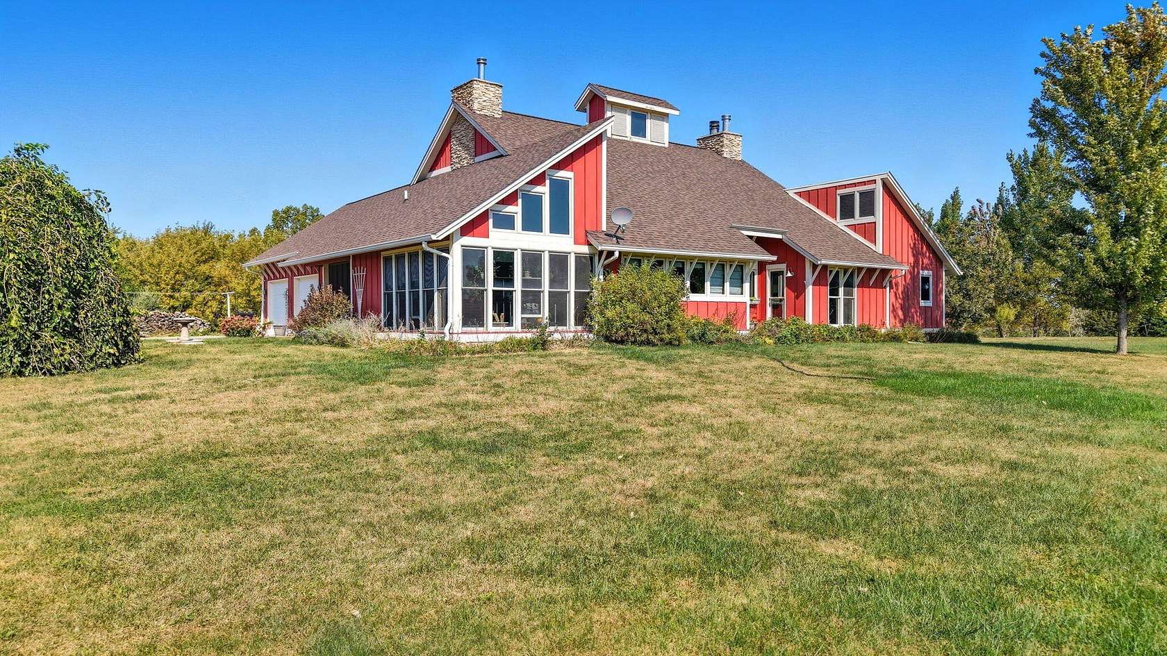 7.37 Acres of Residential Land with Home for Sale in Boone, Iowa