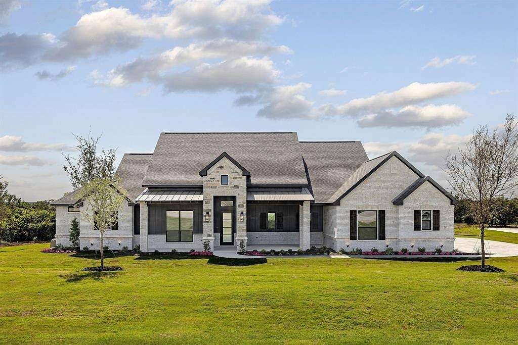 1.56 Acres of Residential Land with Home for Sale in Weatherford, Texas