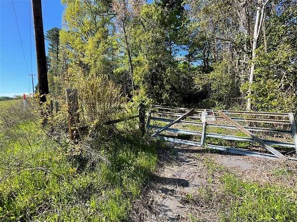 8 Acres of Land for Sale in Mineola, Texas