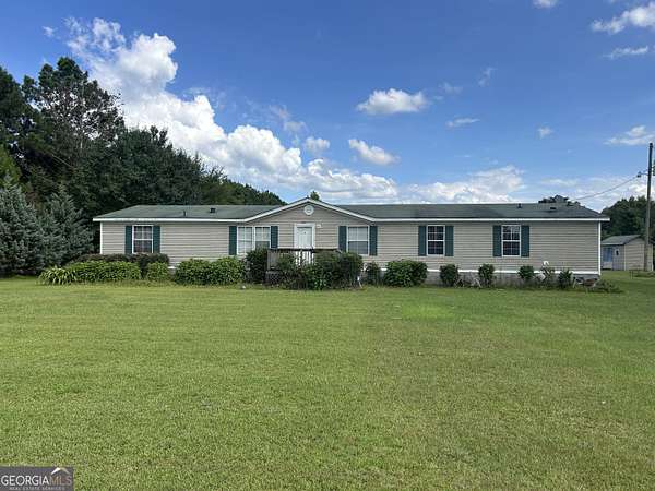 3 Acres of Residential Land with Home for Sale in Fort Valley, Georgia